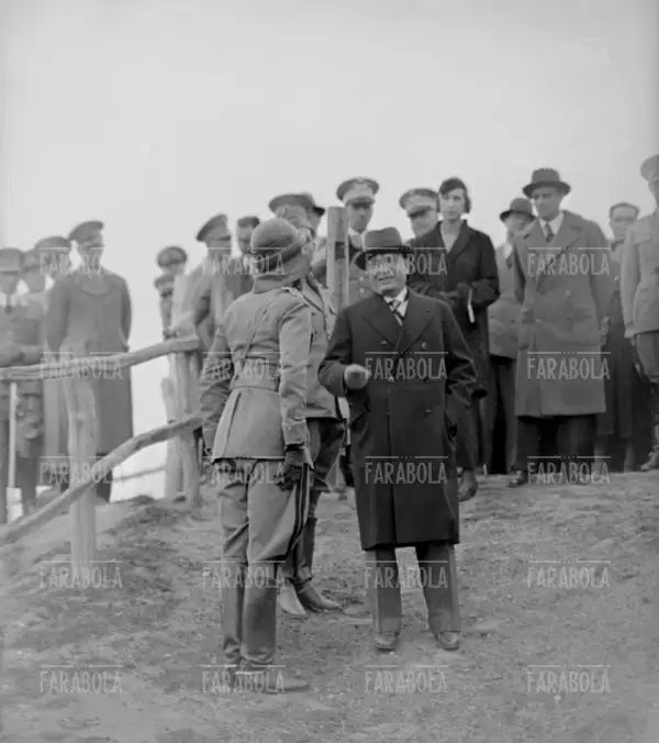 Benito Mussolini e la principessa Maria José del Belgio, Roma, 1935 - Farabola Immagine digitale