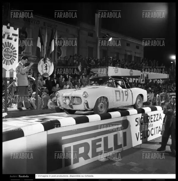 Carlo Restelli e Domenico Fenocchio su Fiat 1100/103, Mille Miglia, 1956 - Farabola Immagine digitale