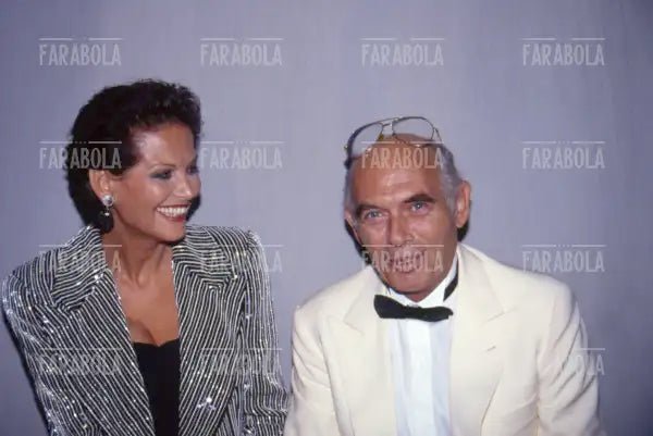 Claudia Cardinale con il marito Pasquale Squitieri, Festival di Venezia, 1993 - Farabola Immagine digitale