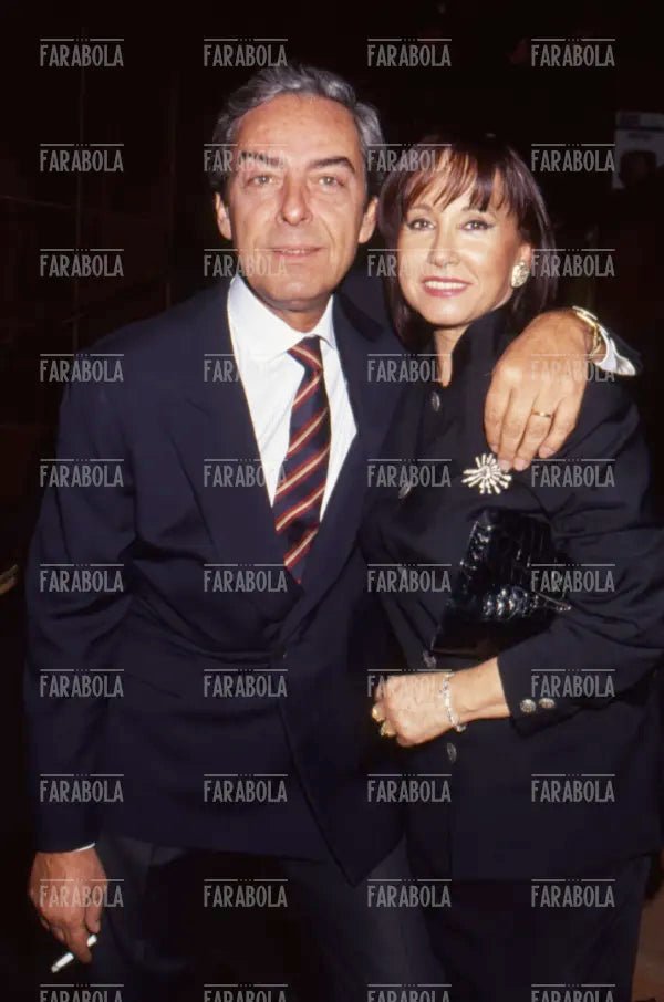 Daniele Piombi con la moglie Mirella, anni 90 - Farabola Immagine digitale