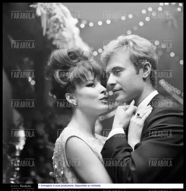 Dominique Boschero e Franco Califano, Capodanno a Saint - Vincent, 1964 - Farabola Immagine digitale