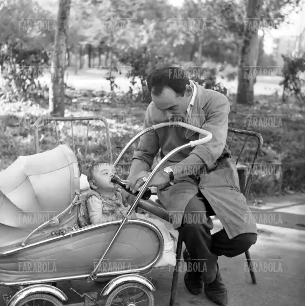 Famiglia, Milano, 1961 - Farabola Immagine digitale