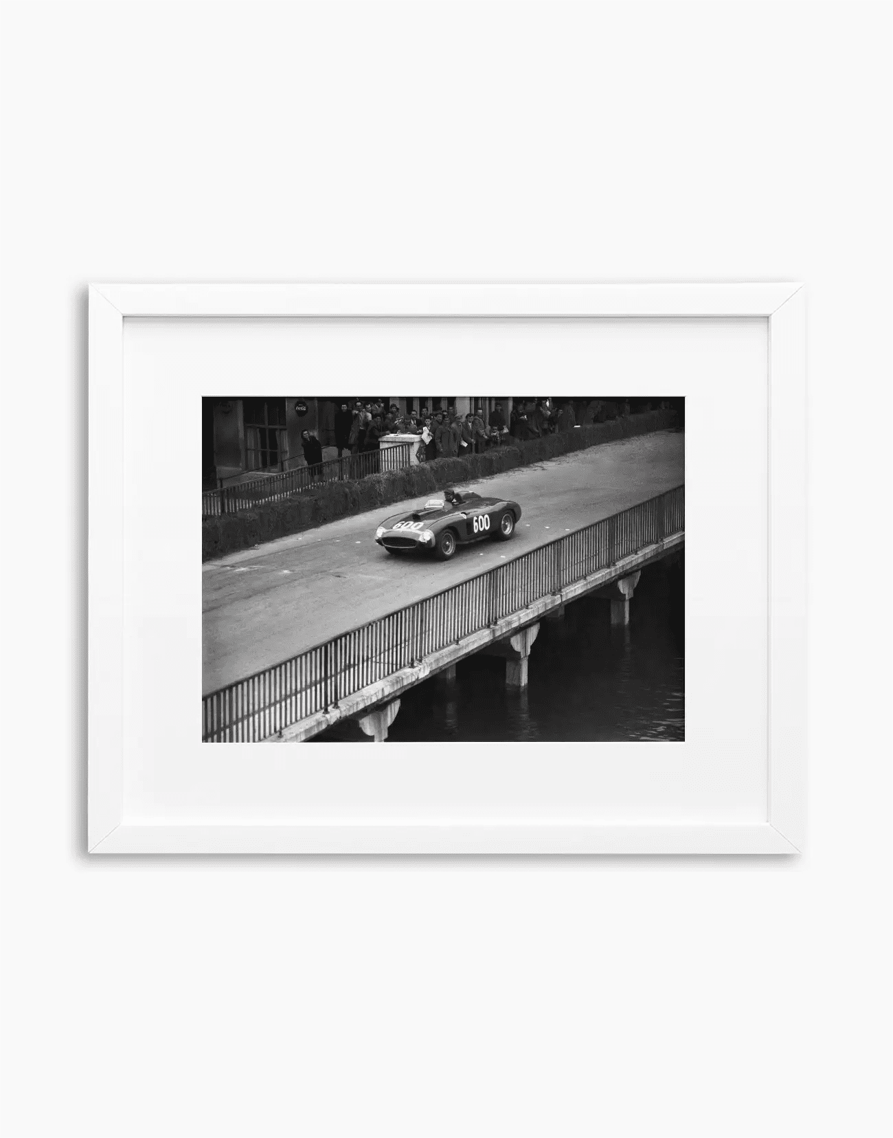 Fangio su Ferrari, Mille Miglia 1956 - Farabola WhiteWall App Product
