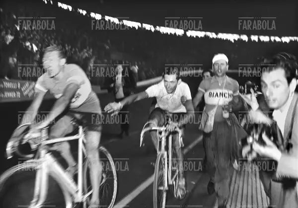 Fausto Coppi vince il Giro d'Italia, 1947 - Farabola Immagine digitale