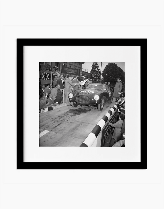 Ferrari, Mille Miglia 1953 — stampa fine art con cornice nera