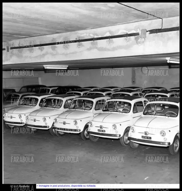 Fiat 500, Milano, 1962 - Farabola Immagine digitale