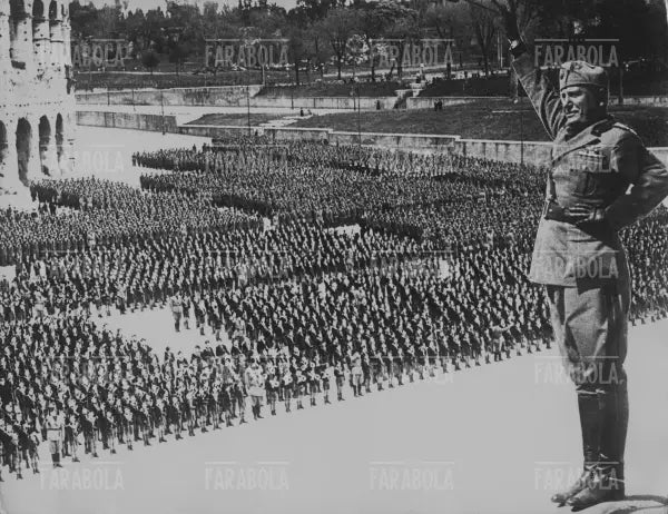 Fotomontaggio con Mussolini come fondatore dell'Impero, 1937