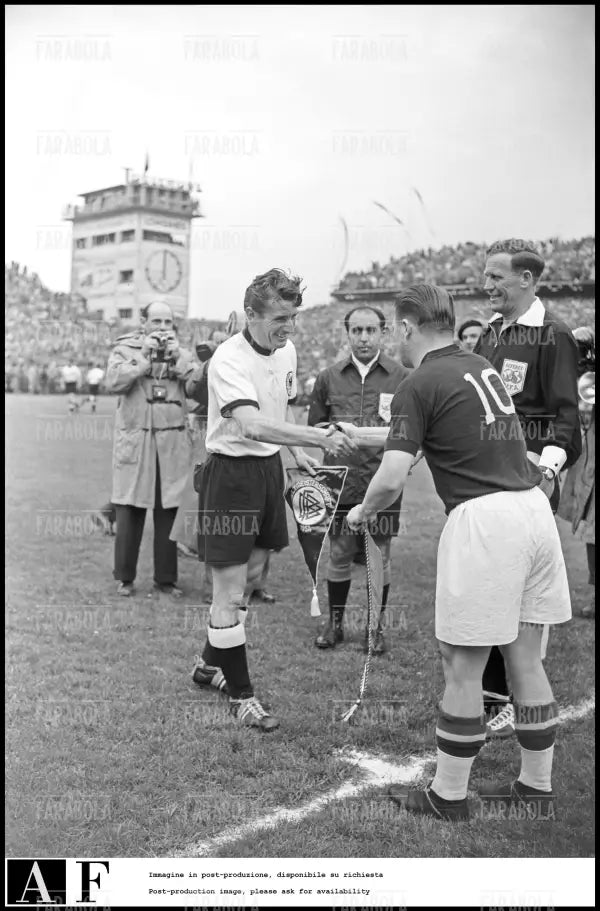 Germania O. vs Ungheria, Mondiali di calcio, 1954 - Farabola Immagine digitale