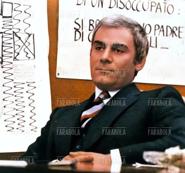 Gian Maria Volonté in una scena del film Sbatti il mostro in prima pagina, 1972 - Farabola Immagine digitale
