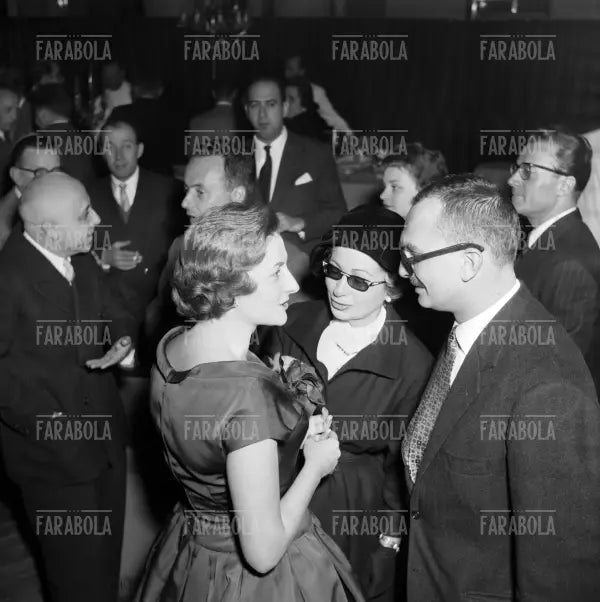 Giangiacomo Feltrinelli, party all'Hotel Continental, 1957 - Farabola Immagine digitale