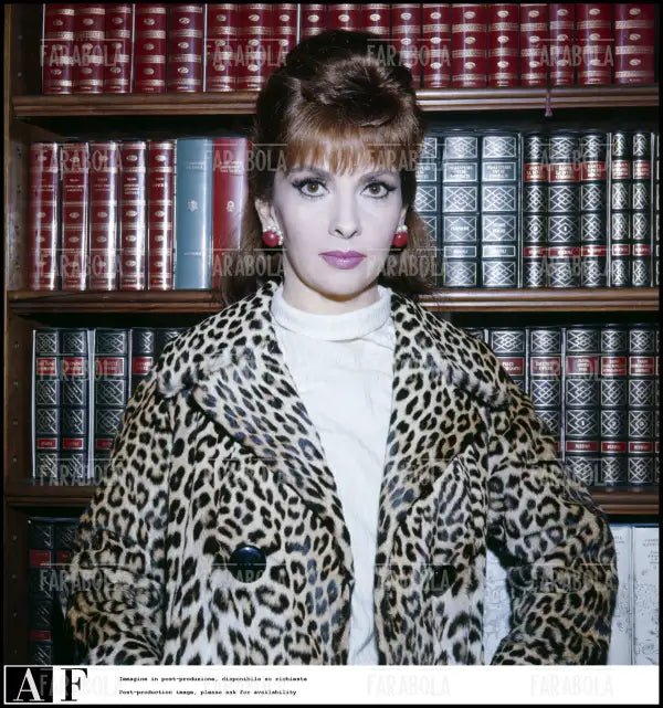 Gina Lollobrigida, anni 70 - Farabola Immagine digitale