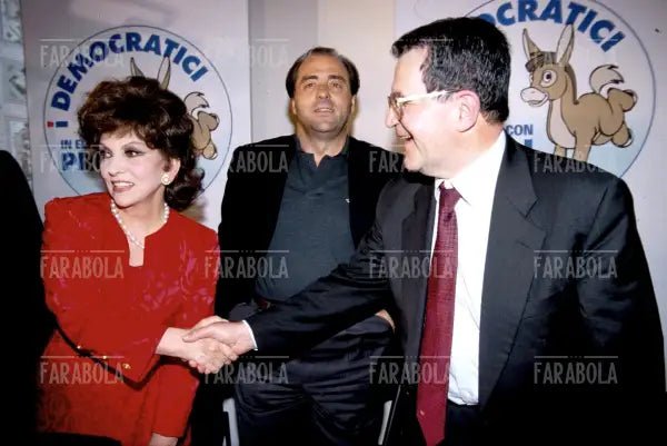 Gina Lollobrigida, Antonio Di Pietro e Romano Prodi, Elezione Europee, 1999 - Farabola Immagine digitale