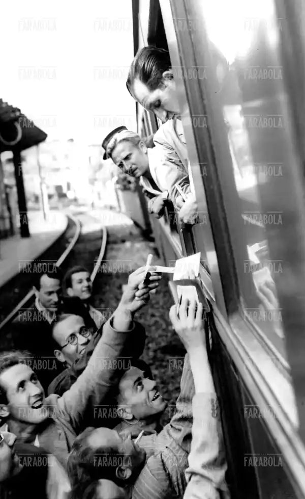 Gino Bartali a Milano, 1948 - Farabola Immagine digitale