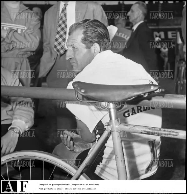 Gino Bartali al Velodromo Vigorelli, 1953 - Farabola Immagine digitale
