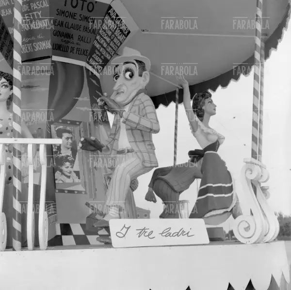 Giostra dedicata al cinema, Festival di Venezia, 1954 - Farabola Immagine digitale