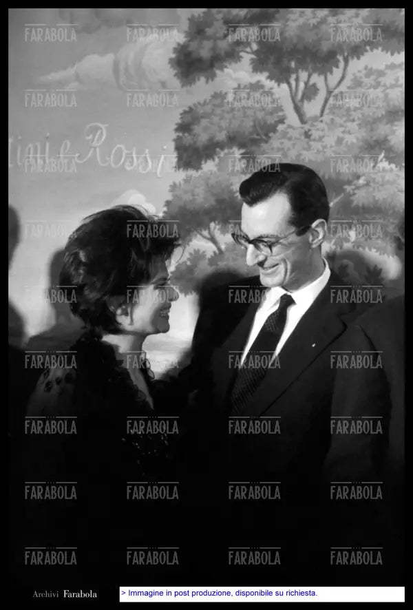 Giovanna Ralli e Carlo Lizzani, Milano, 1964 - Farabola Immagine digitale