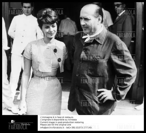 Giovanna Ralli e Roberto Rossellini, Festival di Venezia, 1959 - Farabola Immagine digitale