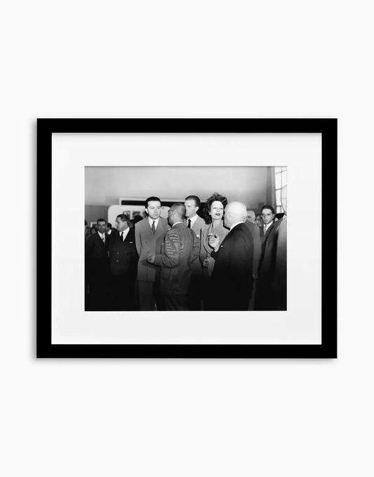 Giulio Andreotti a Cinecittà, Roma 1948 — stampa fine art con cornice nera