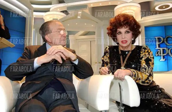 Giulio Andreotti e Gina Lollobrigida, Porta a porta, 2001 - Farabola Immagine digitale