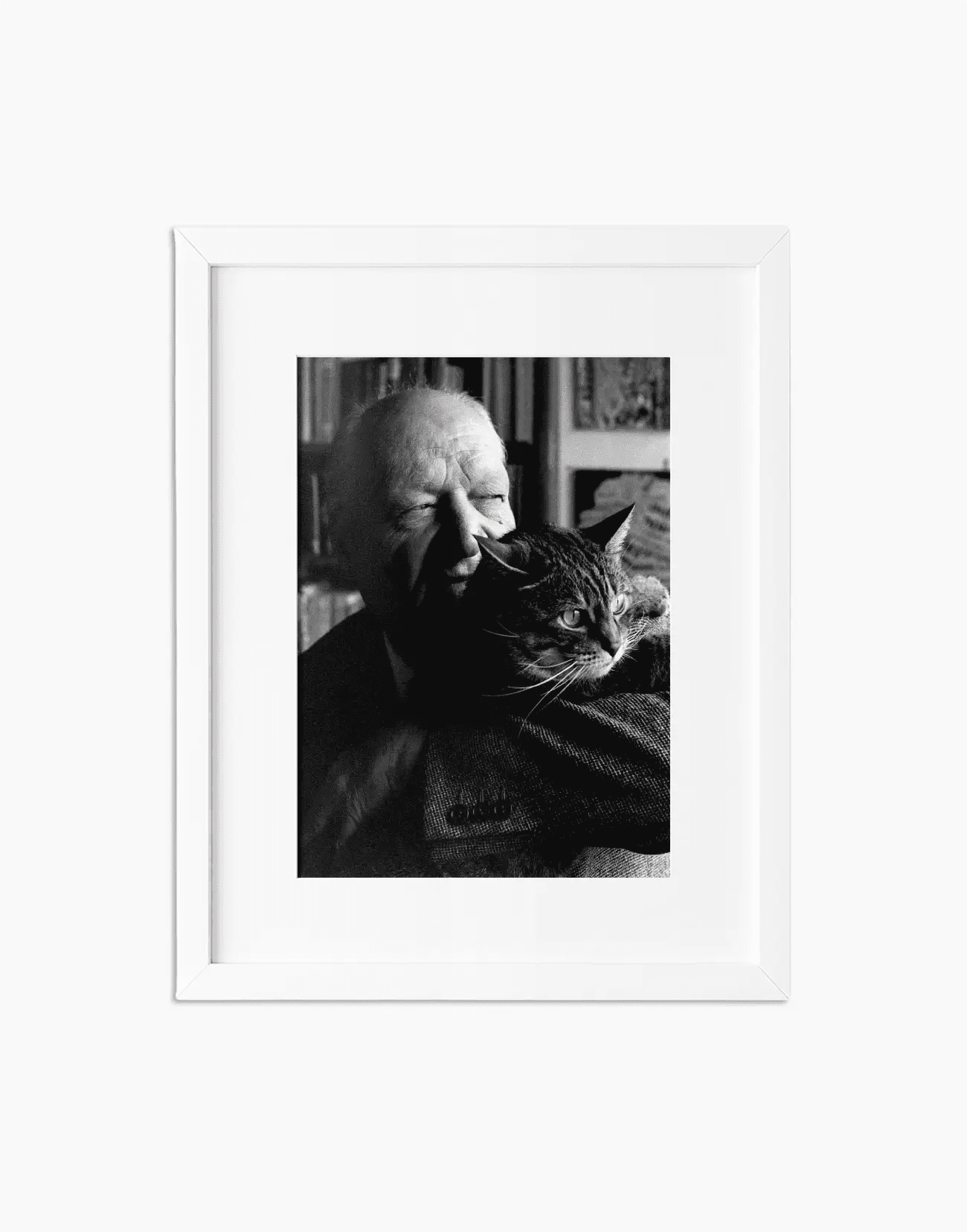 Giuseppe Ungaretti e il suo gatto, 1963 - Farabola WhiteWall App Product