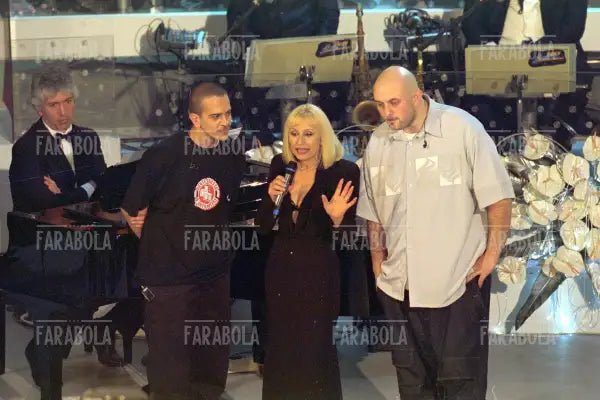 I Sottono e Raffaella Carrà, Festival di Sanremo, 2001 - Farabola Immagine digitale