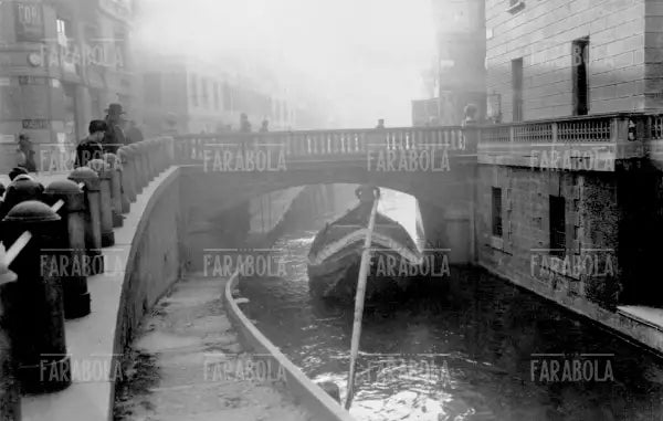 Il ponte in via Monforte, Milano, 1920 - Farabola Immagine digitale