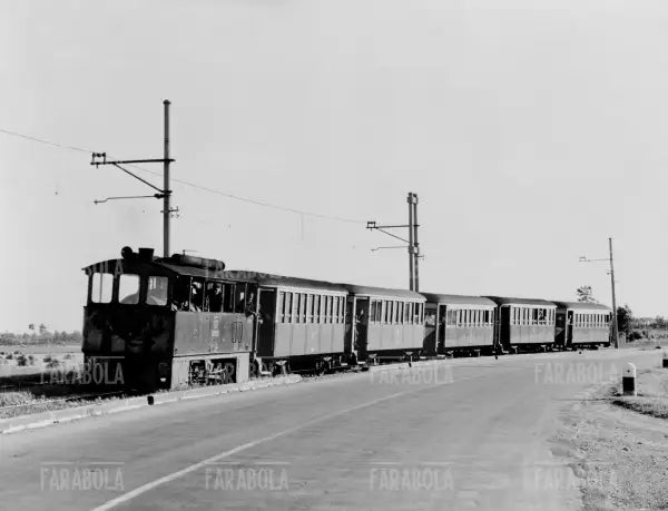 Il tram Gamba de Legn, Milano, anni 40 - Farabola Immagine digitale