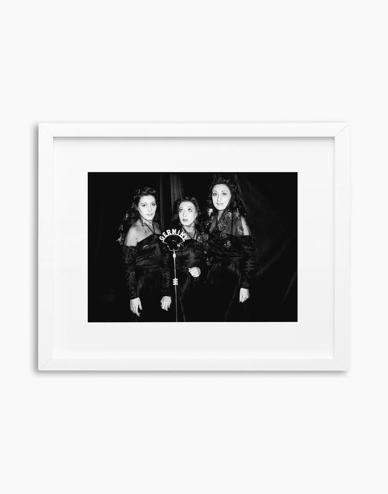 Il trio Lescano, 1941 - Farabola WhiteWall App Product
