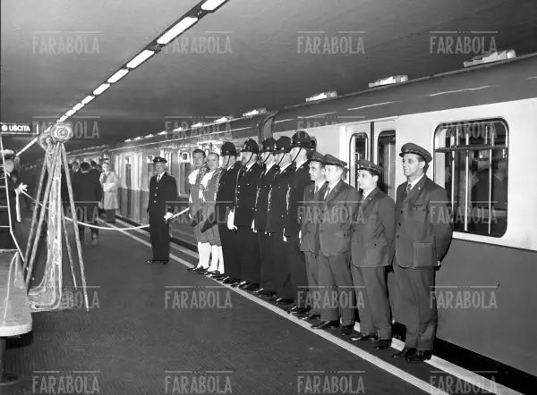 Inaugurazione della metropolitana di Milano Lotto Sesto - Marelli, 1964 - Farabola Immagine digitale