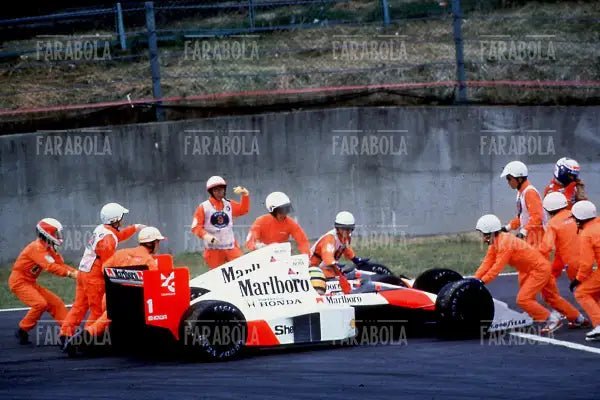 Incidente tra Prost e Senna su McLaren, Gp del Giappone, 1989 - Farabola Immagine digitale