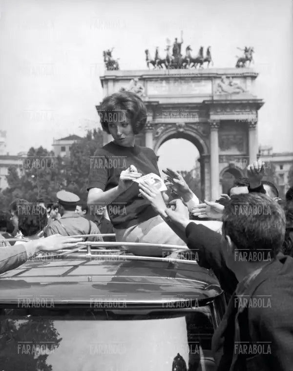 Jenny Luna al Cantagiro, Milano, 1962 - Farabola Immagine digitale