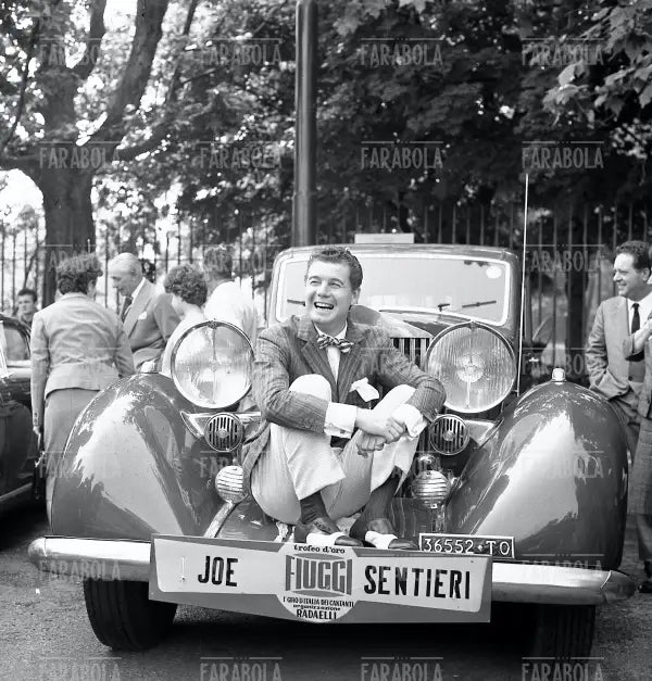 Joe Sentieri al Cantagiro, Milano, 1962 - Farabola Immagine digitale