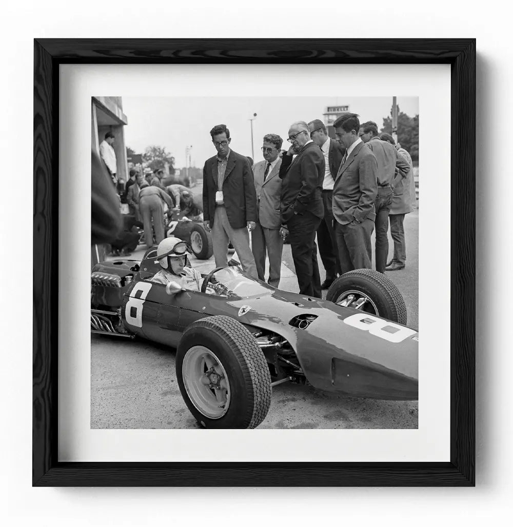 John Sturges su Ferrari, 1965 - Farabola Fotografia