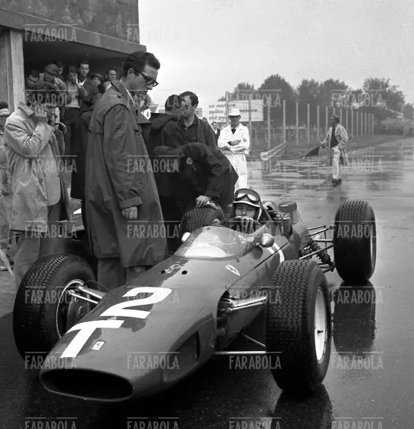 John Surtees su Ferrari, Gp di Monza, 1964 - Farabola Immagine digitale