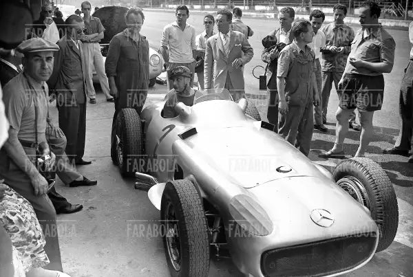Juan Manuel Fangio su Mercedes, Gp di Monza, 1955 - Farabola Immagine digitale