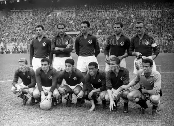 La formazione della Fiorentina, Inter vs Fiorentina, 1959 - Farabola Immagine digitale