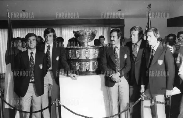La nazionale italiana di Tennis vince la Coppa Davis, Cile, 1976 - Farabola Immagine digitale