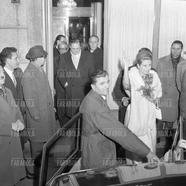 La principessa Grace di Monaco e Aristotele Onassis, Milano, 1960 - Farabola Immagine digitale