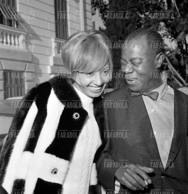 Lara Saint Paul e Louis Armstrong, Festival di Sanremo, 1968 - Farabola Immagine digitale