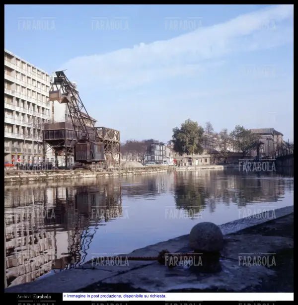 Lavori alla Darsena di Porta Ticinese, Milano, anni 50 - Farabola Immagine digitale