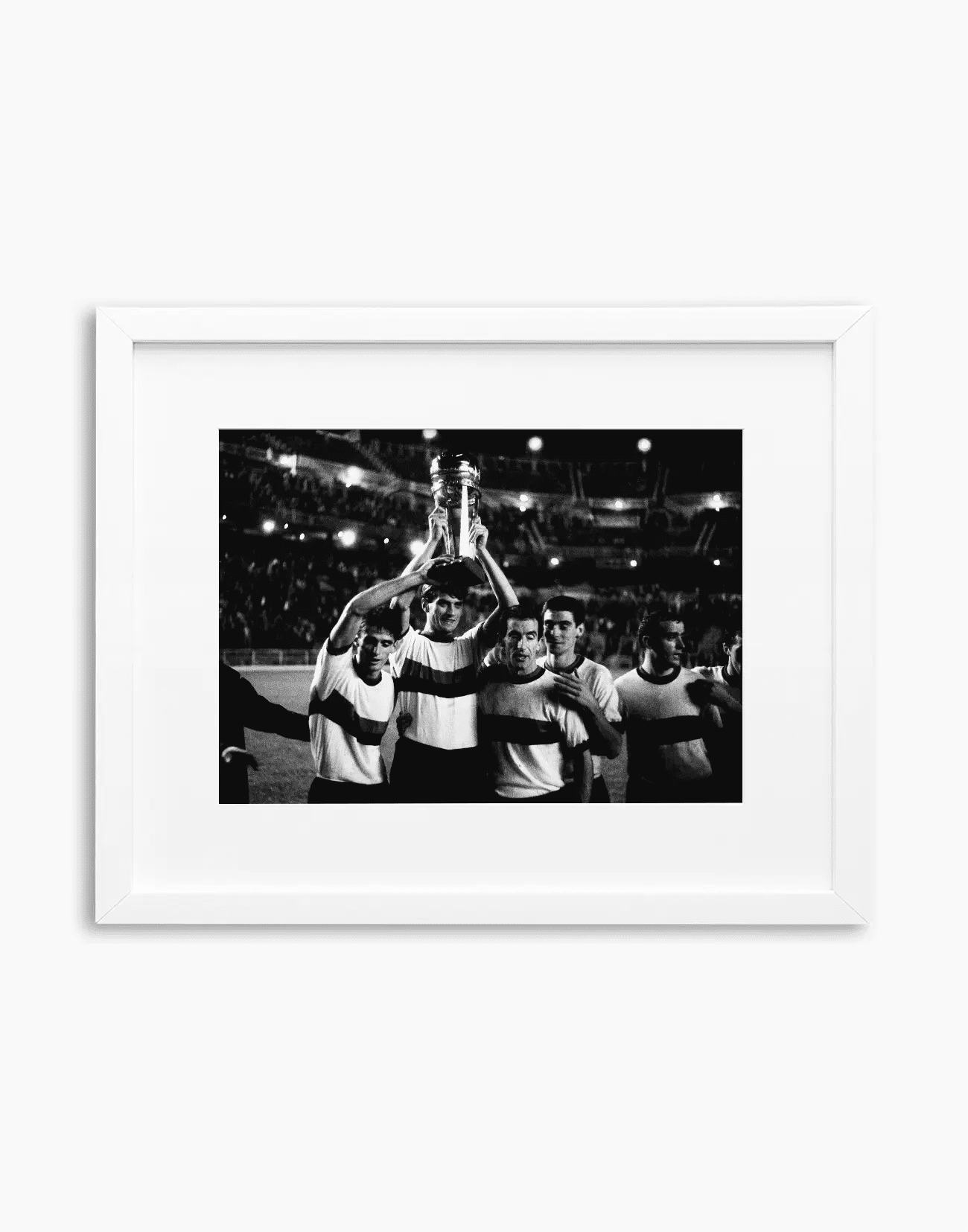 L'Inter vince la Coppa Intercontinentale, 1964 - Farabola WhiteWall App Product