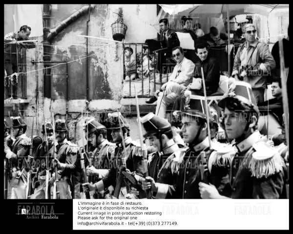 Luchino Visconti sul set del film Il Gattopardo, 1962 - Farabola Immagine digitale