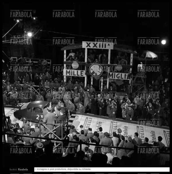 Luigi Salini e Alberto Dosio su Fiat 600 Zagato, Mille Miglia, 1956 - Farabola Immagine digitale