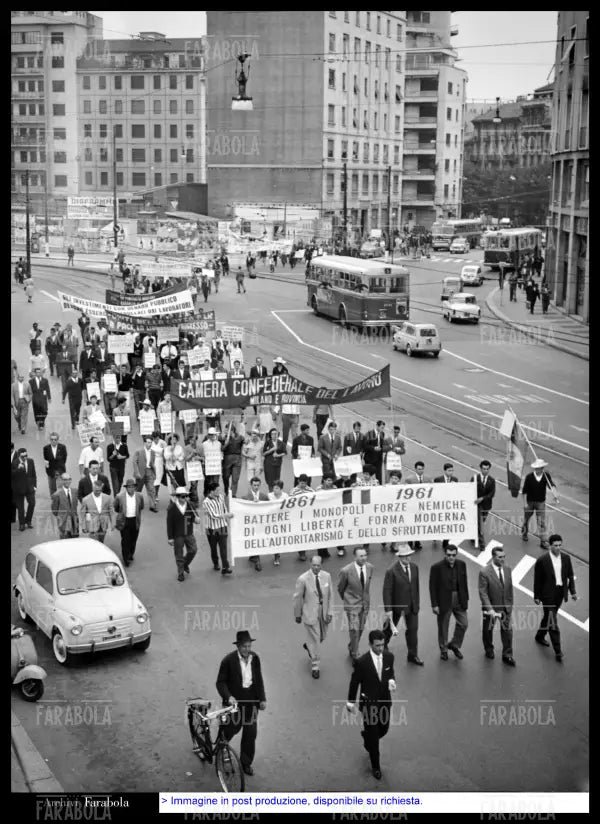 Manifestazione unitaria dei lavoratori delle campagne e dell'industria, 1961 - Farabola Immagine digitale