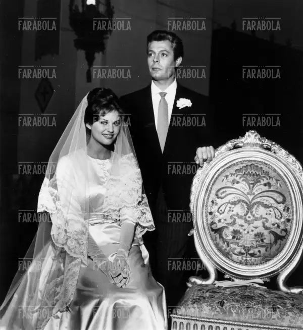 Marcello Mastroianni e Claudia Cardinale sul set del film Il Bell'Antonio, 1962 - Farabola Immagine digitale