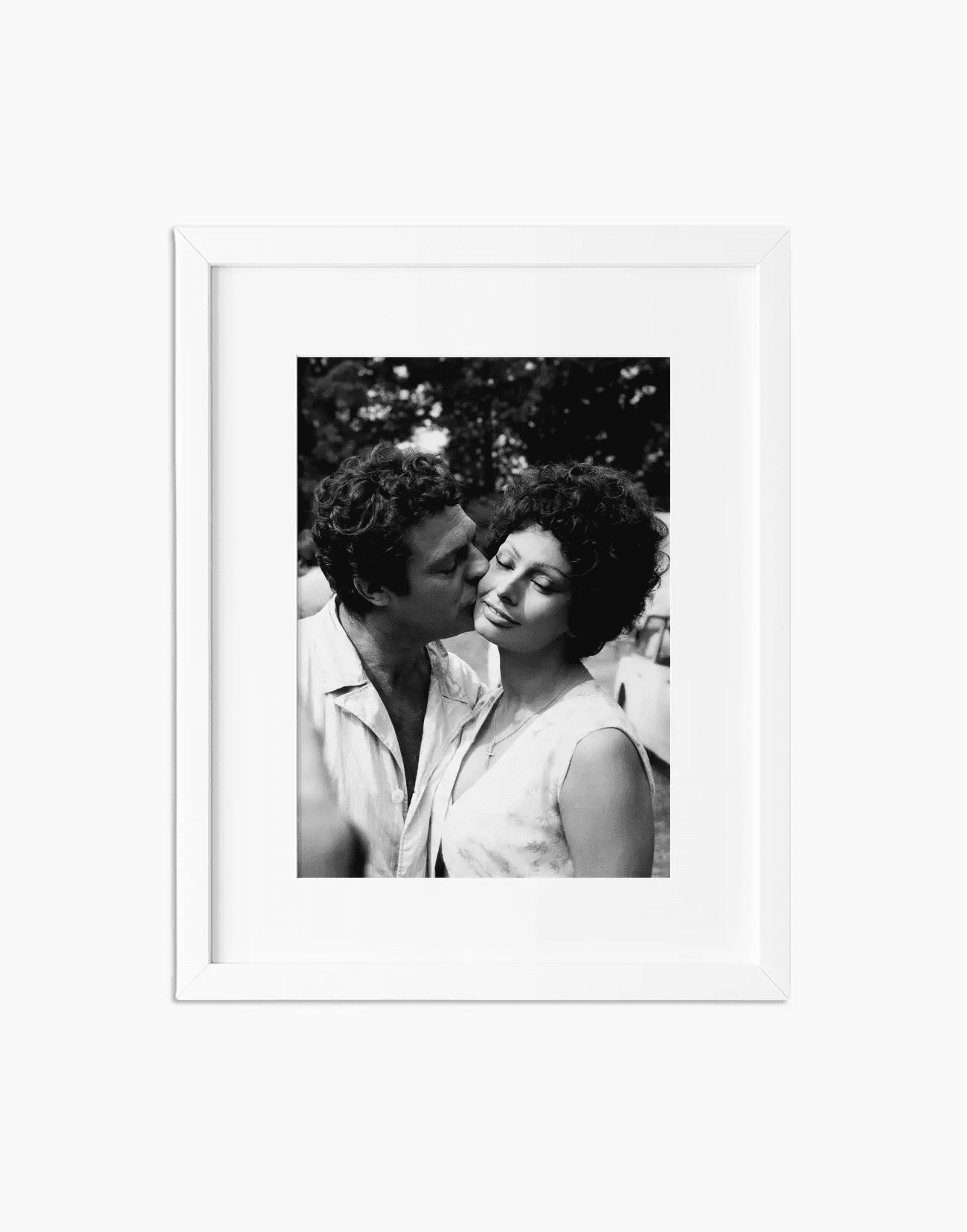 Marcello Mastroianni e Sophia Loren, film I Girasoli - Farabola WhiteWall App Product