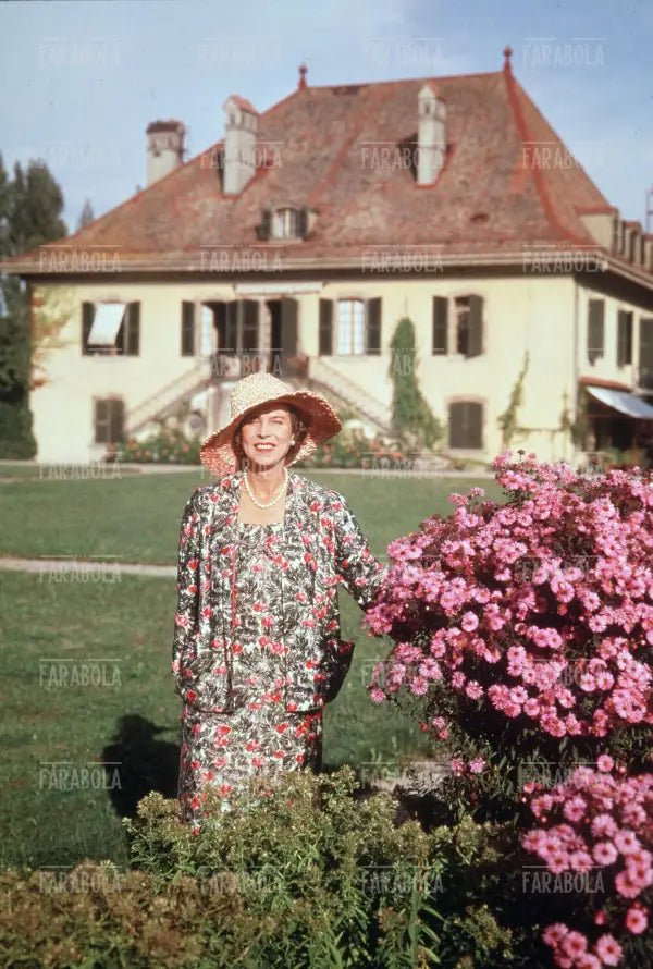 Maria José di Savoia nella sua casa in Svizzera, 1964 - Farabola Immagine digitale