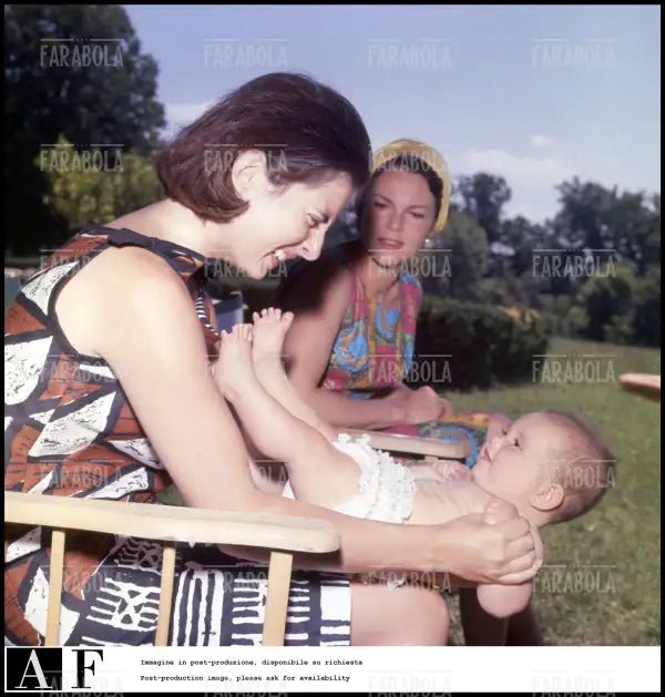 Maria Pia di Savoia ed Elisabetta di Jugoslavia, Firenze, 1963 - Farabola Immagine digitale