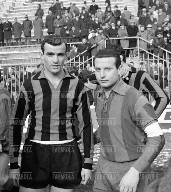 Mario Corso e Ferruccio Caceffo, Inter vs Catania, 1963 - Farabola Immagine digitale