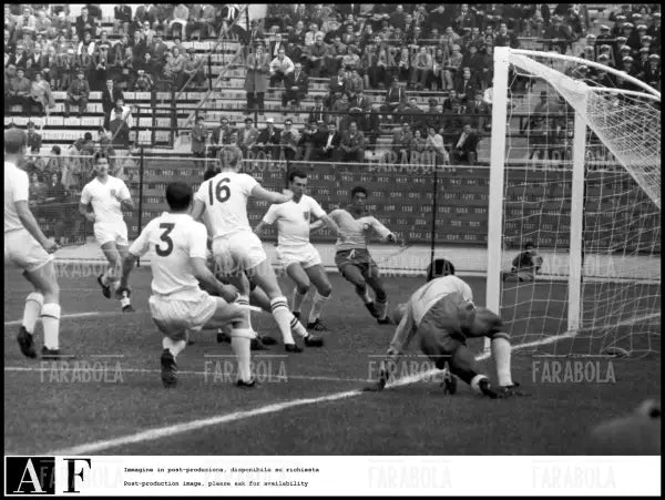 Mondiali di calcio in Cile, Brasile vs Inghilterra, 1962 - Farabola Immagine digitale